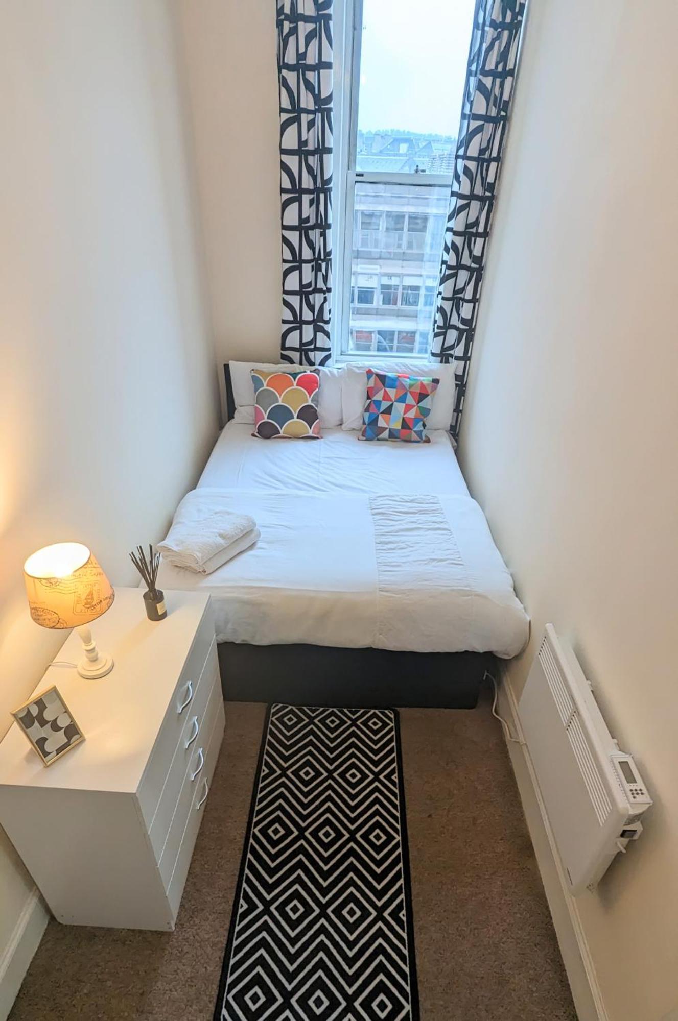 Edinburgh City Center Haymarket Double Room Εξωτερικό φωτογραφία